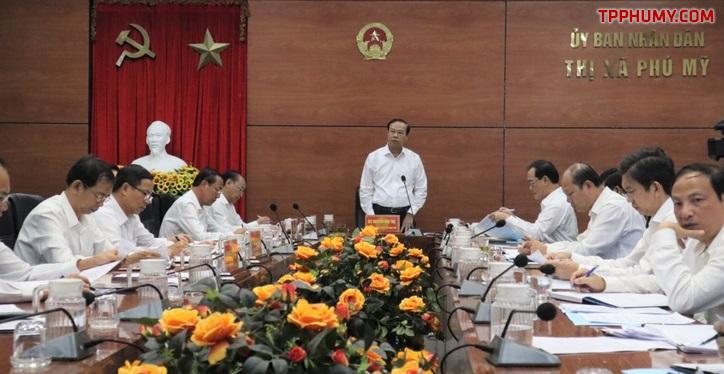 Ông Nguyễn Văn Thọ, chủ tịch UBND tỉnh Bà Rịa-Vũng Tàu chủ trì cuộc họp. Ảnh:TK