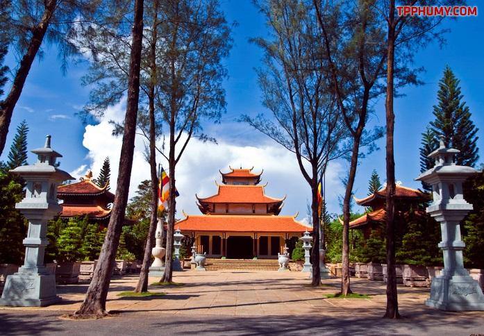 Thiền viện THƯỜNG CHIẾU – Ngôi chùa nổi tiếng tại Đồng Nai